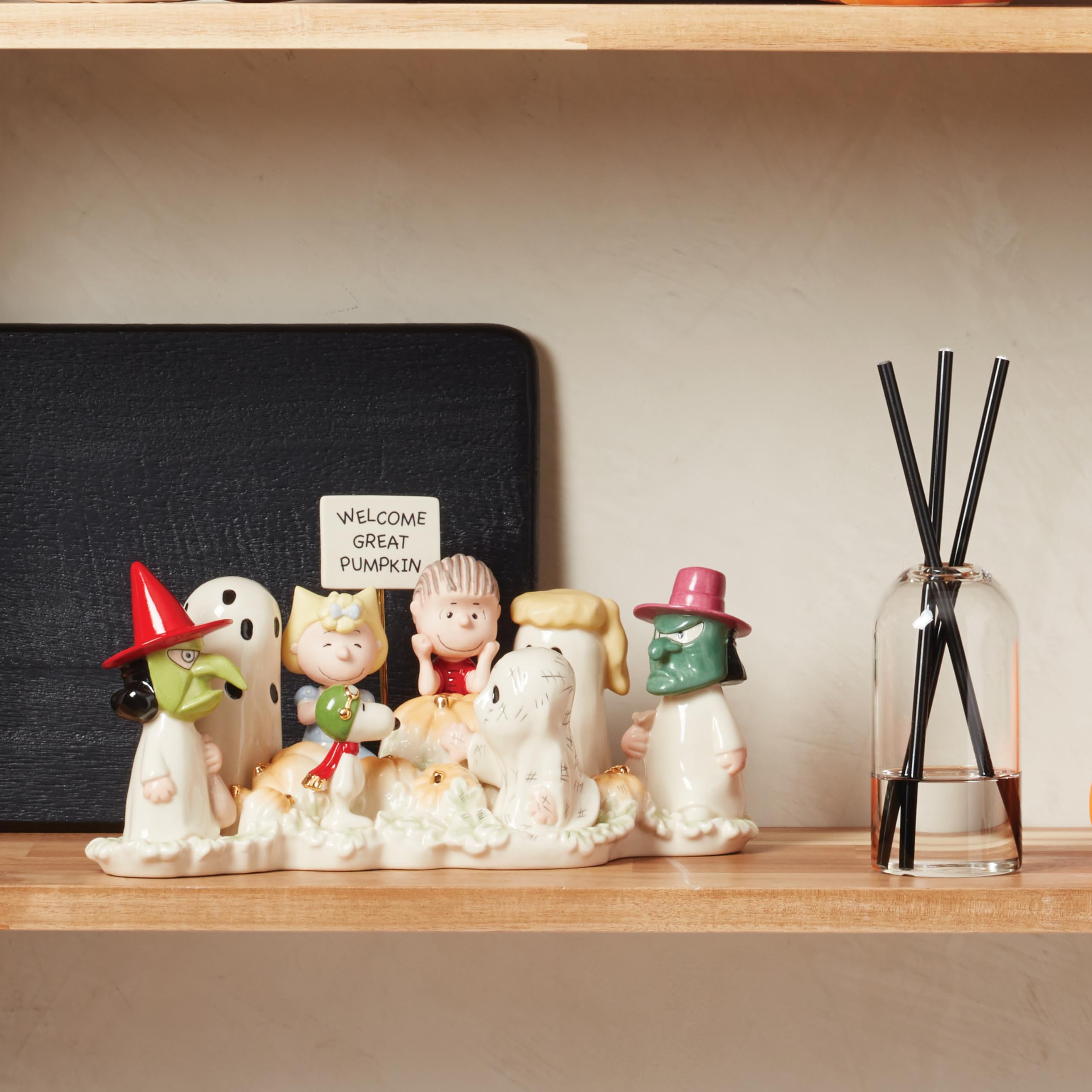 Amazon.com: Lenox Figurine, Welcome Great Pumpkin Figurine